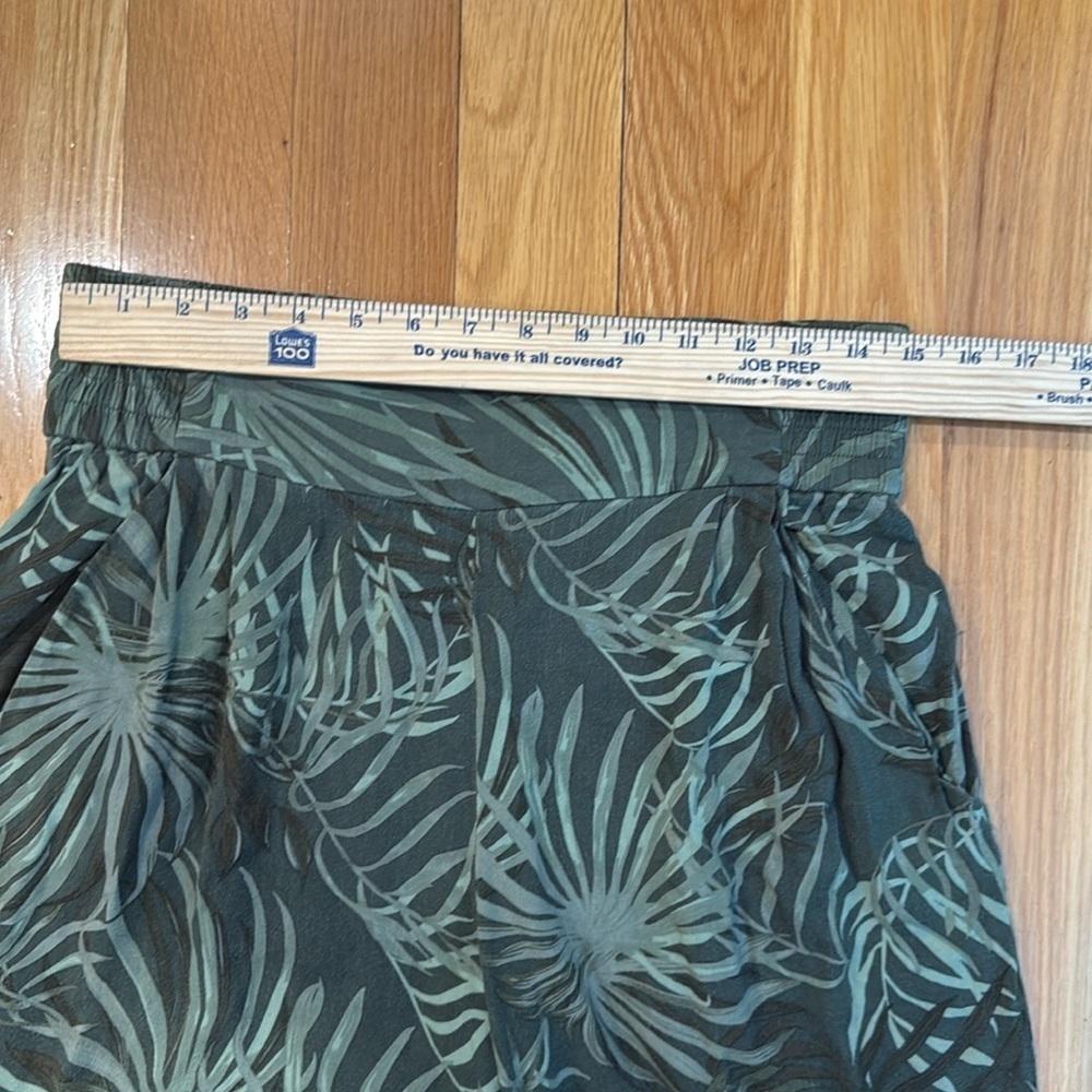 Time and tru women’s rayon carpet size medium (8-10). - Picture 2 of 9